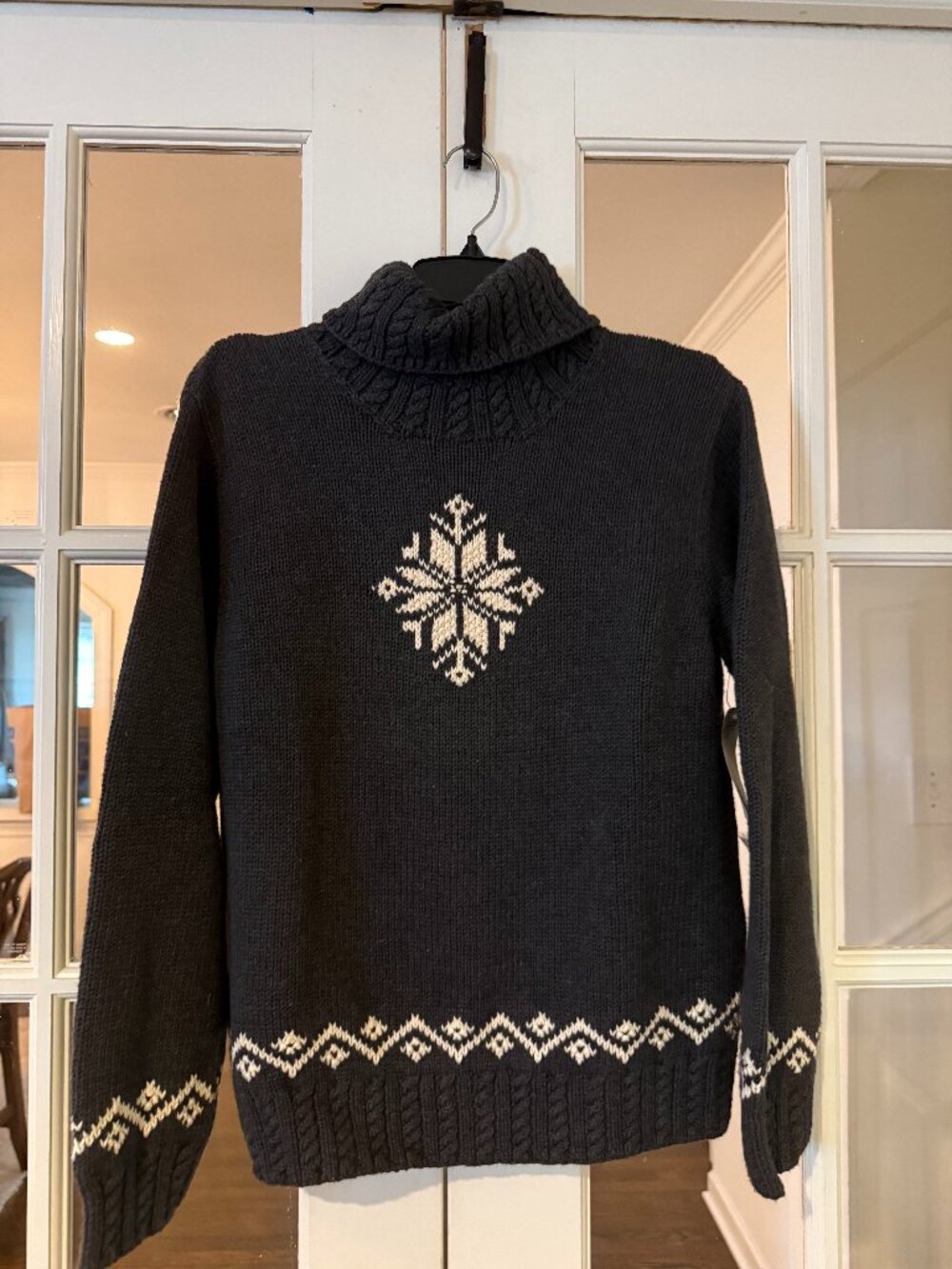 Ralph Lauren Hand knitted snowflake sweater M, NWT